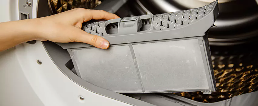 Signs Of A Clogged Dryer Lint Trap in Oak Ridge, Tennessee